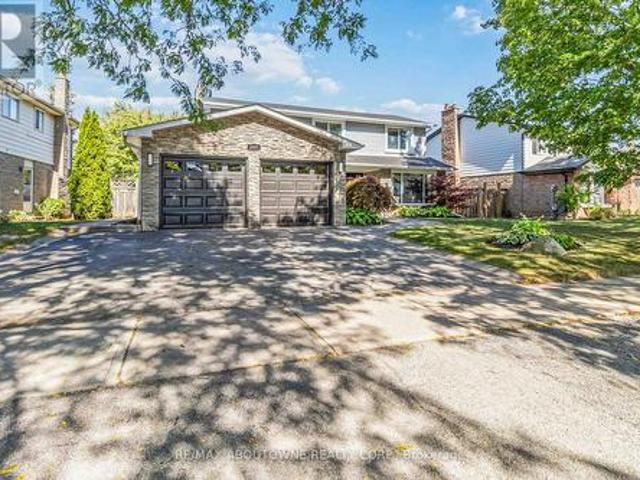 2485 Woburn Crescent, Oakville, ON, L6L 5E8 house for sale | Listing ID W13227 | Royal LePage