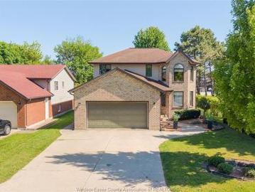 2485 Youngstown Street, Windsor, ON, N9E 4L7 house for sale | Listing ID 26012 | Royal LePage