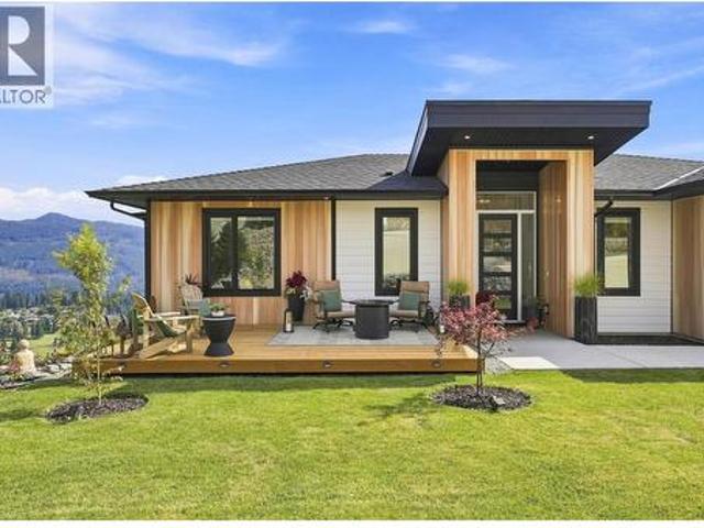 2486 Highlands Drive, South Shuswap, BC, V0E 1H2 house for sale | Listing ID 10399 | Royal LePage