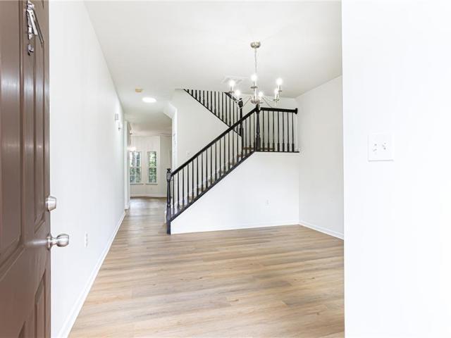 2486 Laurel Circle NW