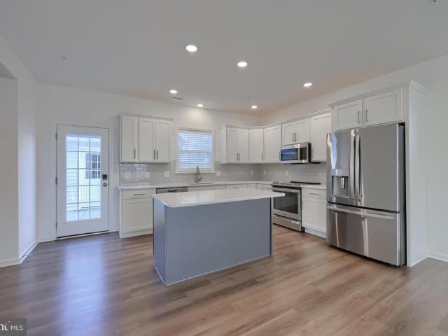 2482 Artesian Way