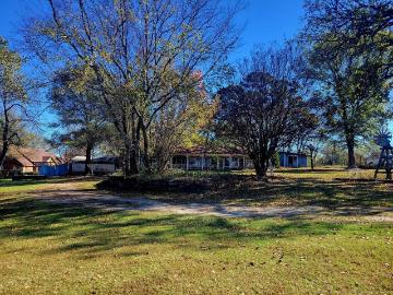 2482 Fm 2946, Emory, TX 75440 | MLS #21182