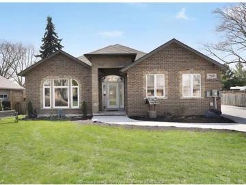 248 Notre Dame, Belle River, ON, N8L 1K8 Luxury House for sale | Listing ID 26009 | Royal LePage Carriage Trade Luxury Properties