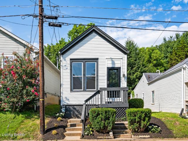 248 Thompson Ave