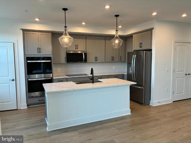 248 Violet Way # 2