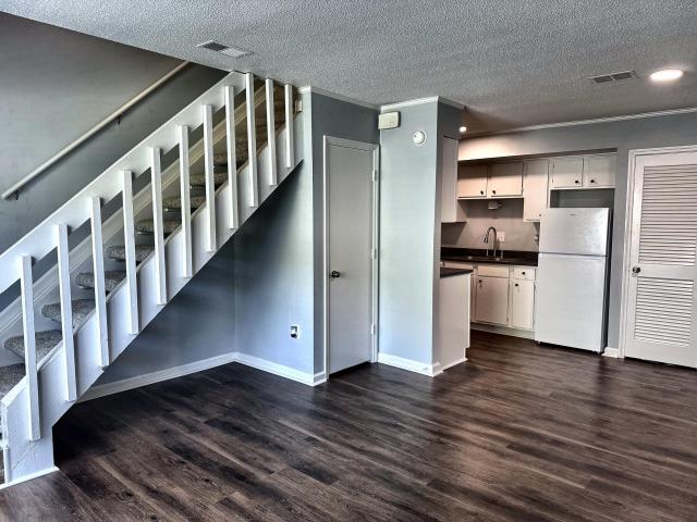 2494 Etiwan Avenue Unit 9j