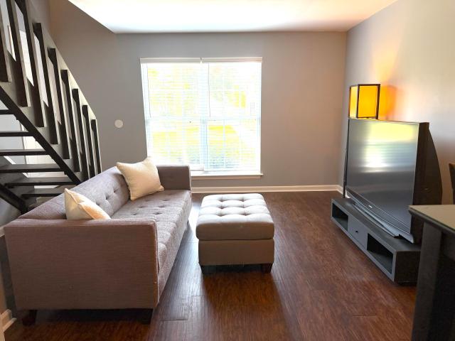 2494 Etiwan Avenue Unit L4