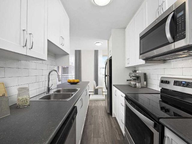 2495 Lake Shore Boulevard, West 1 Bedroom Apartment for Rent at 2495 Lake Shore Blvd W, Toronto, ON M8V 1C5 Mimico