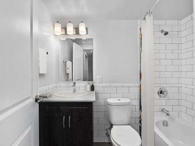 2495 Lake Shore Boulevard, West 2 Bedroom Apartment for Rent at 2495 Lake Shore Blvd W, Toronto, ON M8V 1C5 Mimico