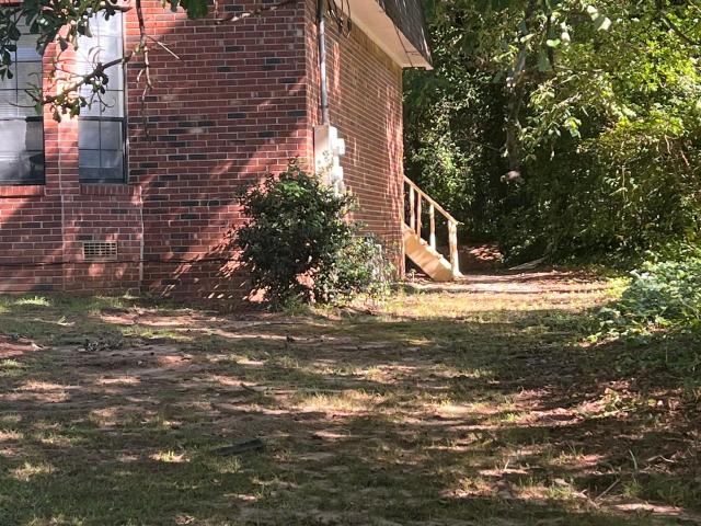2498 Robinhood Drive