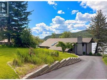 2498 Sutton Road, Lakeside Rural, BC, V2G 5H4 house for sale | Listing ID R3138 | Royal LePage