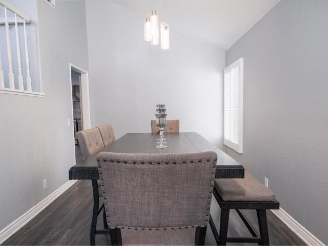2499 Sandalwood Dr