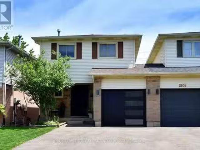 2499 Whittaker Drive, Burlington, ON, L7P 4P9 house for sale.