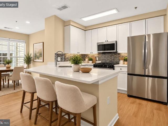 2492 Quick Street # 103