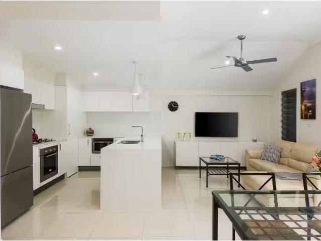 2/49 Hawthorne Road, HAWTHORNE Townhouse for rent Listed by M.