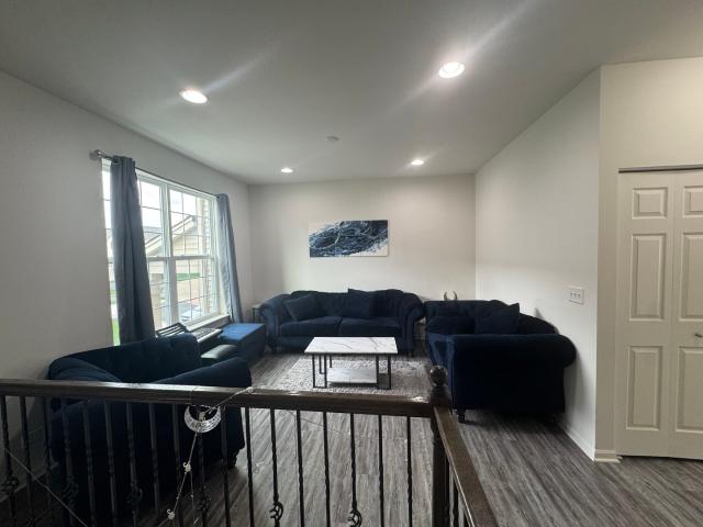 249 Lakeshore Dr, Oswego, IL 60543 | MLS #12619