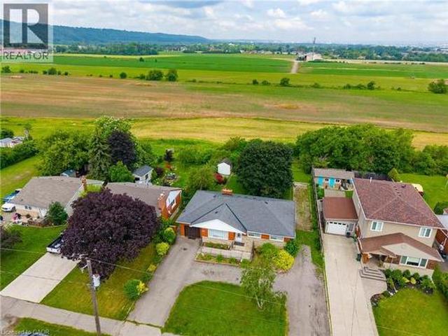 249 Mcneilly Road, Stoney Creek, ON, L8E 5H2 house for sale | Listing ID 40844 | Royal LePage