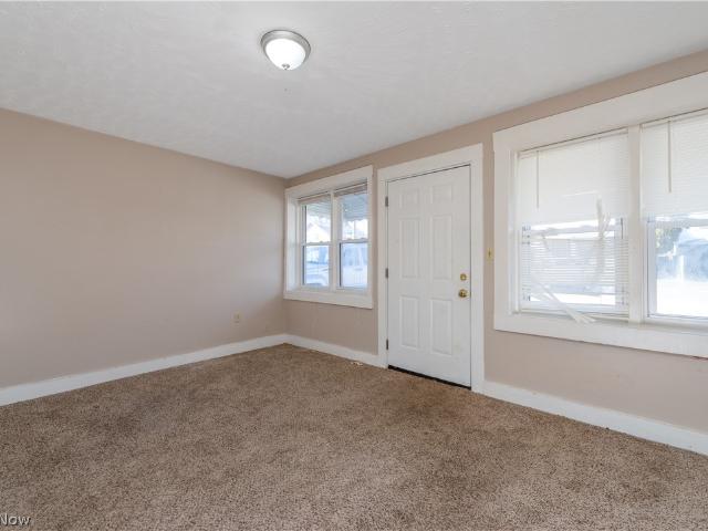 249 W Harris Avenue