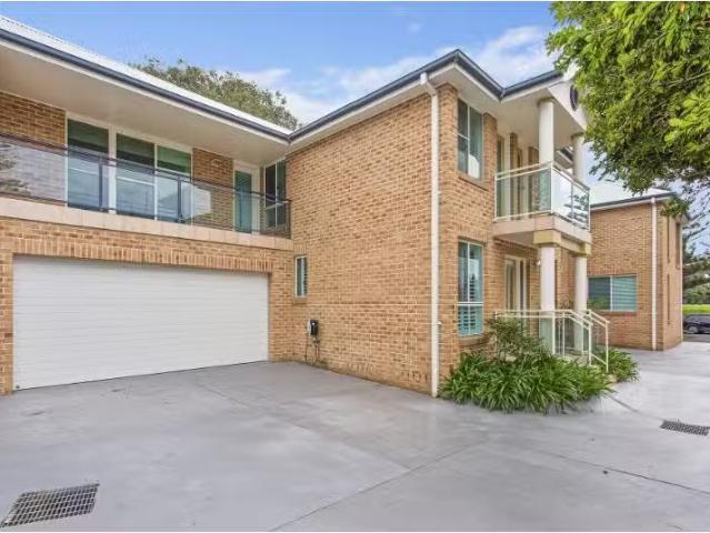 2/49 The Esplanade, Thirroul Townhouse for rent Listed by And.