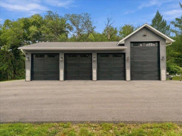 24 92 Hidden Valley Court