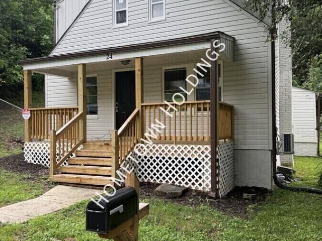 24 2nd St SE, 4 beds, 2 full baths
