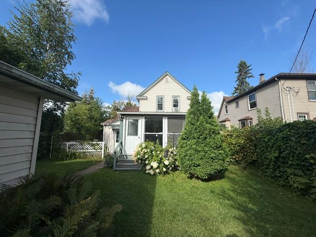 24 3rd Street SE
