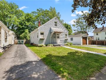 24 Van Bergh Avenue