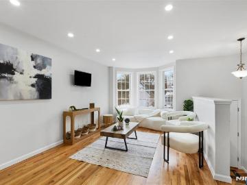24 Van Pelt Place # C