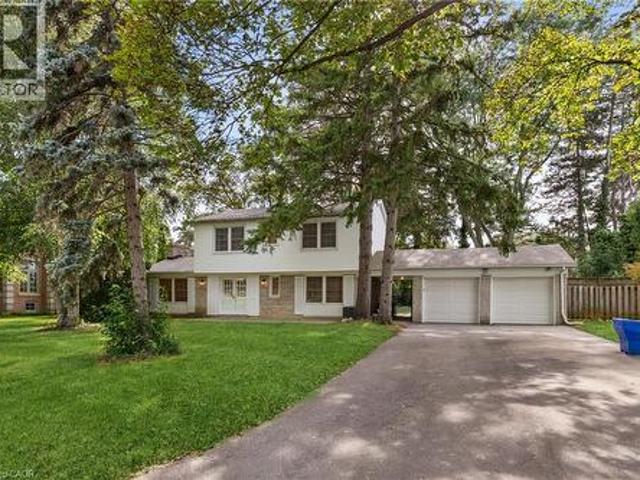24 Valloncliffe Road, Thornhill, ON, L3T 2W8 house for sale | Listing ID 40863 | Royal LePage