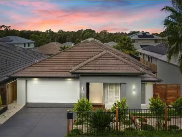 24 Virginia Road, Hamlyn Terrace House for rent Listed by Lua.