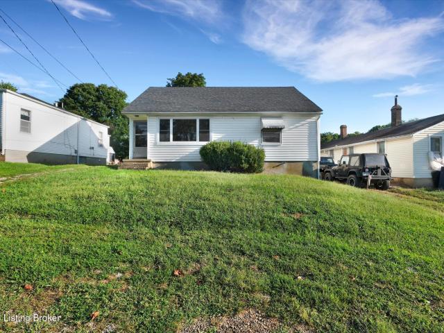 24 W College St