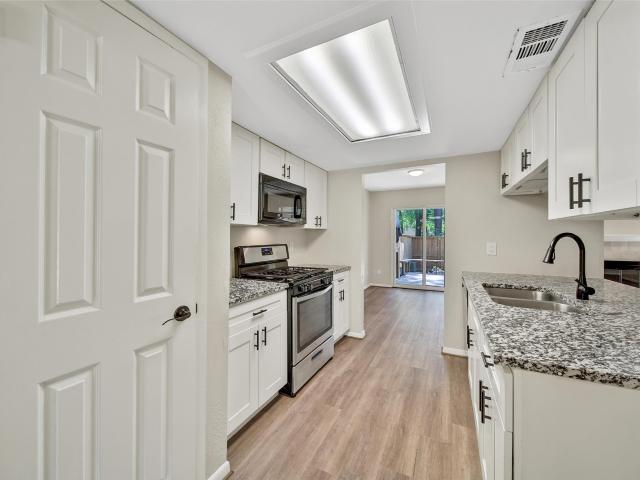 24 W Willowwood Court