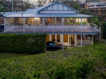 24 Walker Avenue, TENERIFFE, QLD 4005