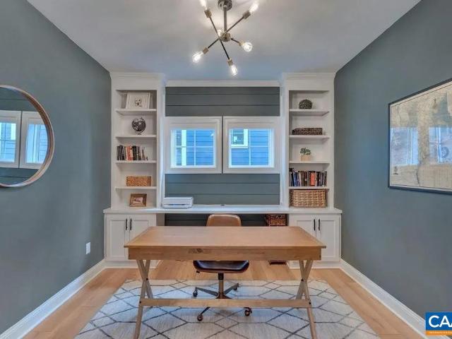 24 Warwick Dr