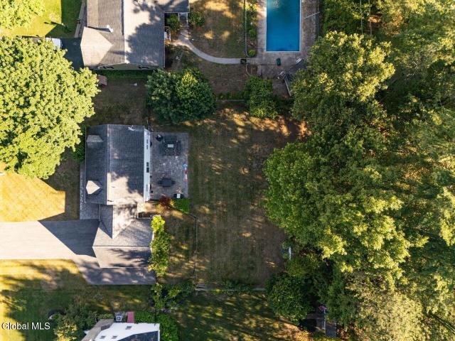24 Westland Avenue