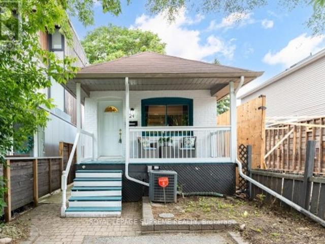 24 Wiley Avenue, Toronto, ON, M4J 3W4 house for sale | Listing ID E13758 | Royal LePage