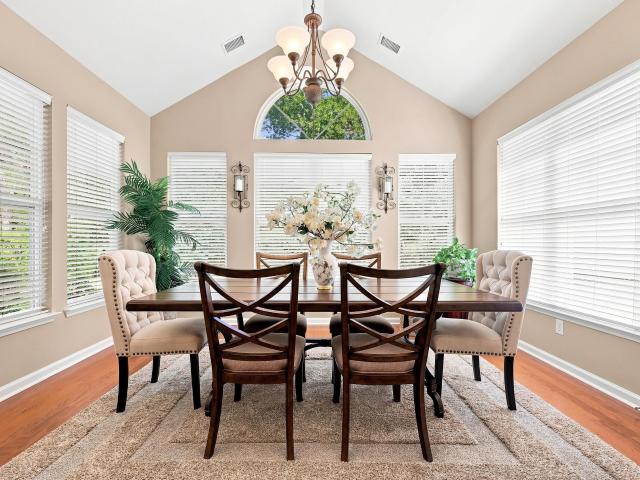 24 Willow Bend Dr