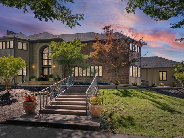 24 Woodland Drive
