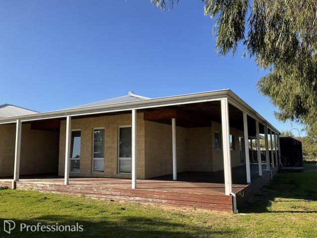 24 Woody AvenueCastletown WA 6450, Australia
