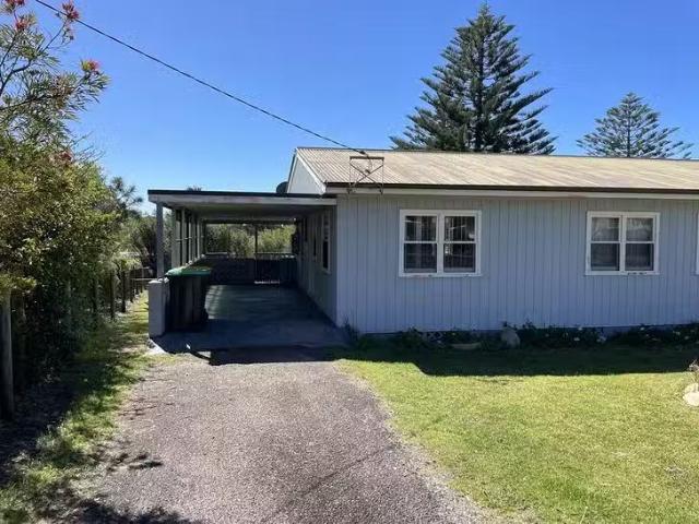 24 A Hawkins Road, Tuross Head, NSW 2537
