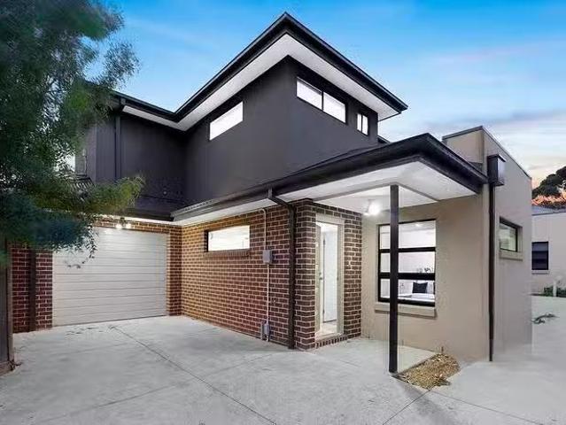 2/4 Andrew Road, Saint Albans, VIC 3021