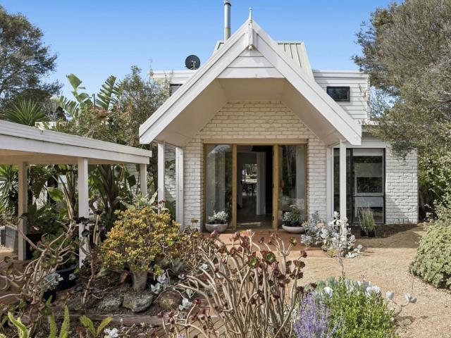 24 Anthony Court, Rye