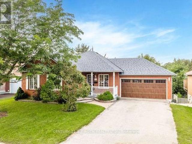 24 Ashton Street, Orillia, ON, L3V 7V5 house for sale | Listing ID S13721 | Royal LePage
