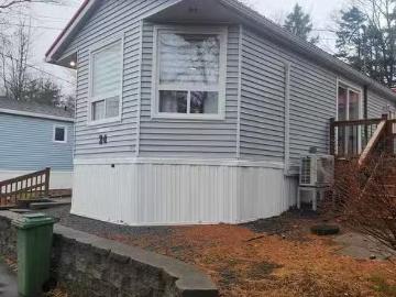 House for sale in Lunenburg - Deck, Parking