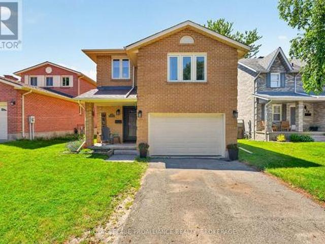 24 Balmoral Court, Kingston West Of Sir John A. Blvd, ON, K7M 7T1 house for sale | Listing ID X13650 | Royal LePage