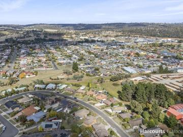 24 Belgrave Parade, YOUNGTOWN, TAS 7249