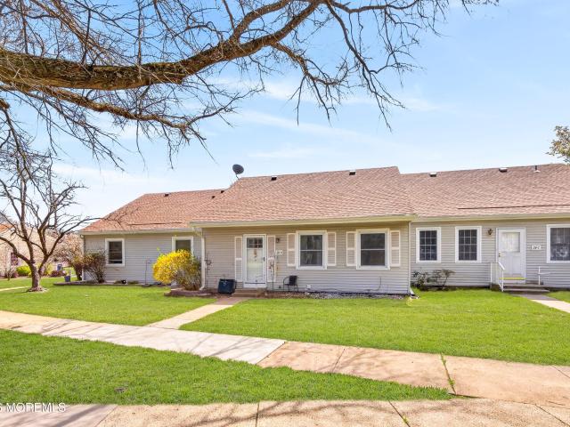 24 Calle De Elvira, Unit B, Freehold, NJ 07728 | MLS #22610