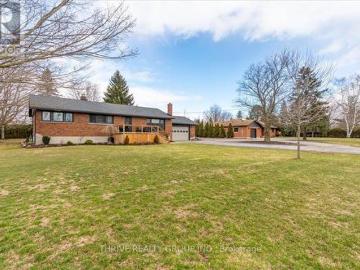 Oxford, Ontario - Garden, Deck