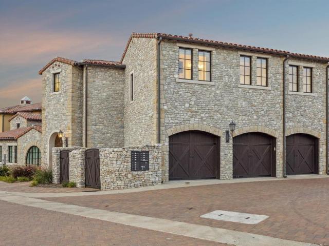 24 Comillas Drive