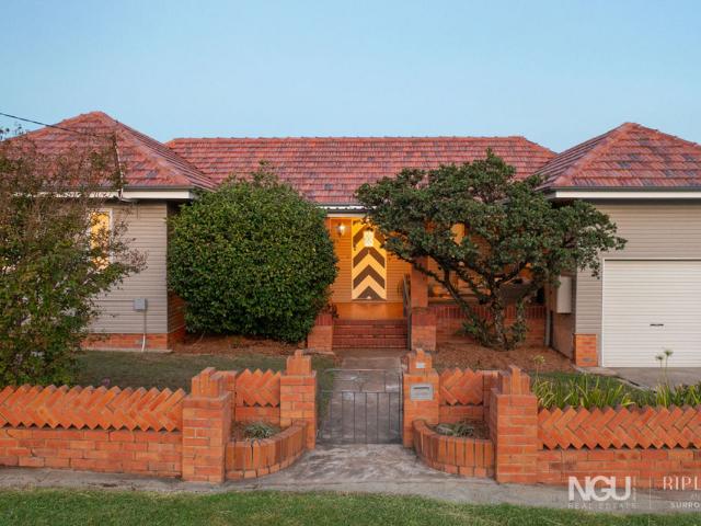 24 Crown Street, Silkstone QLD 4304